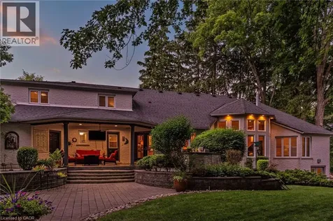 34 Harrington Place Ancaster ON L9G 4Z2