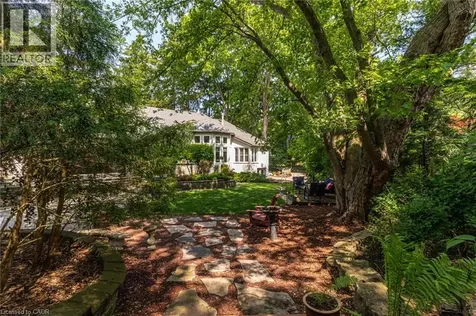 34 Harrington Place Ancaster ON L9G 4Z2