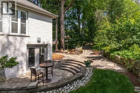 34 Harrington Place Ancaster ON L9G 4Z2