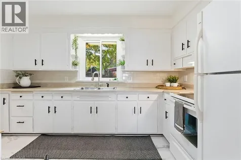 53 Livingston Avenue Grimsby ON L3M 1L3