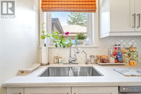 27 Ada Avenue Brantford ON N3T 4K8