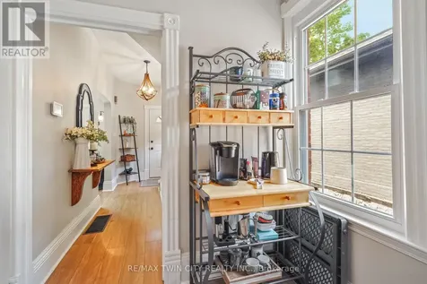 27 Ada Avenue Brantford ON N3T 4K8