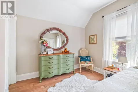 27 Ada Avenue Brantford ON N3T 4K8