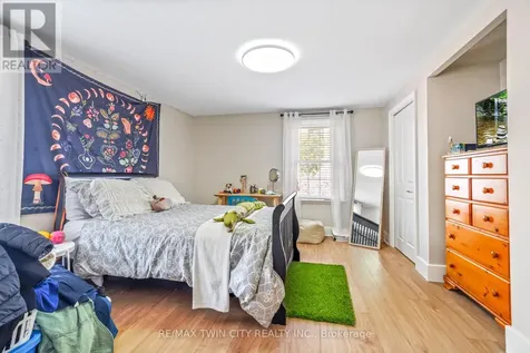 27 Ada Avenue Brantford ON N3T 4K8