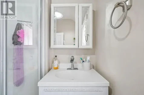 27 Ada Avenue Brantford ON N3T 4K8