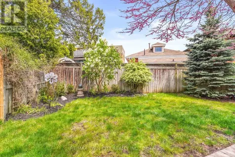 27 Ada Avenue Brantford ON N3T 4K8