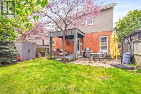 27 Ada Avenue Brantford ON N3T 4K8