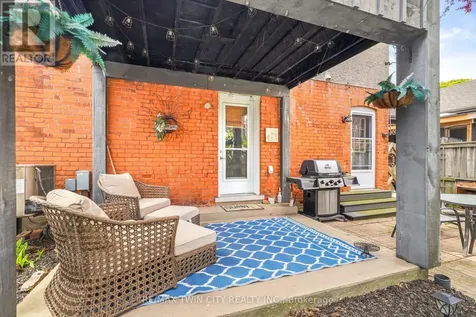 27 Ada Avenue Brantford ON N3T 4K8