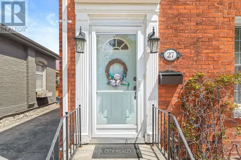 27 Ada Avenue Brantford ON N3T 4K8