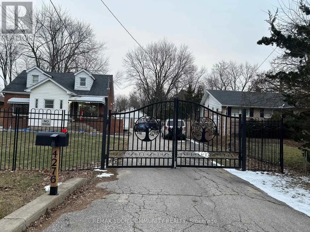 4276 Howard Avenue Windsor ON N9G 1P3