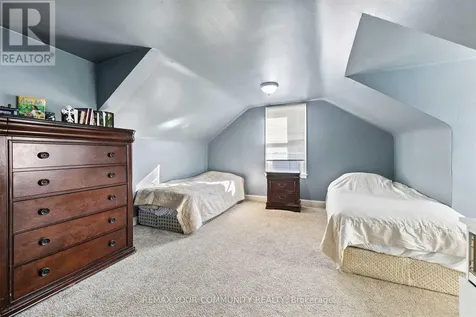 4276 Howard Avenue Windsor ON N9G 1P3