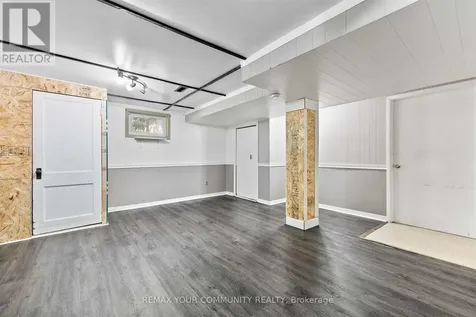 4276 Howard Avenue Windsor ON N9G 1P3