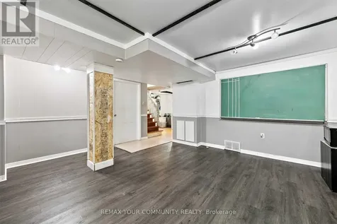 4276 Howard Avenue Windsor ON N9G 1P3