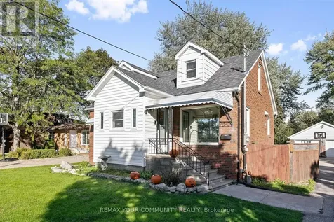 4276 Howard Avenue Windsor ON N9G 1P3