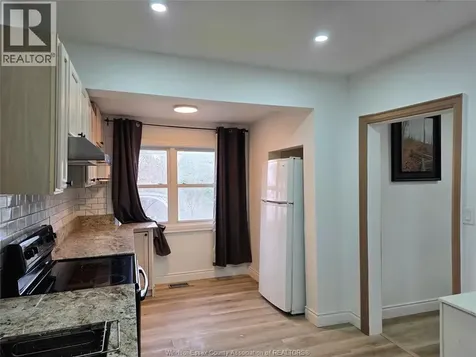 1126 Louis Avenue Windsor ON N9A 1Y2