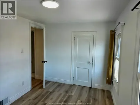 1126 Louis Avenue Windsor ON N9A 1Y2