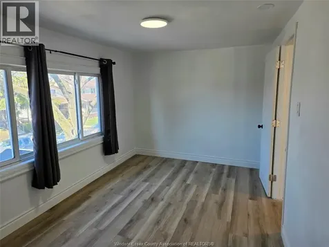1126 Louis Avenue Windsor ON N9A 1Y2