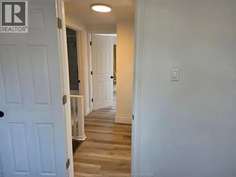 1126 Louis Avenue Windsor ON N9A 1Y2