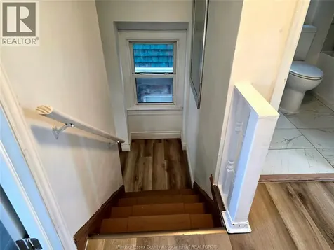 1126 Louis Avenue Windsor ON N9A 1Y2