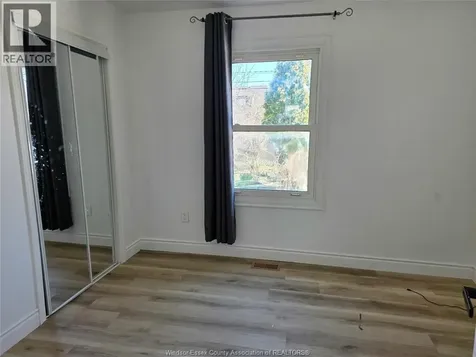 1126 Louis Avenue Windsor ON N9A 1Y2