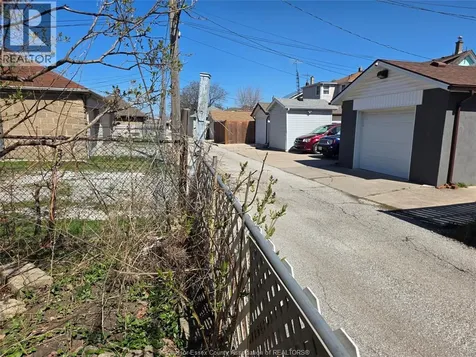 1126 Louis Avenue Windsor ON N9A 1Y2
