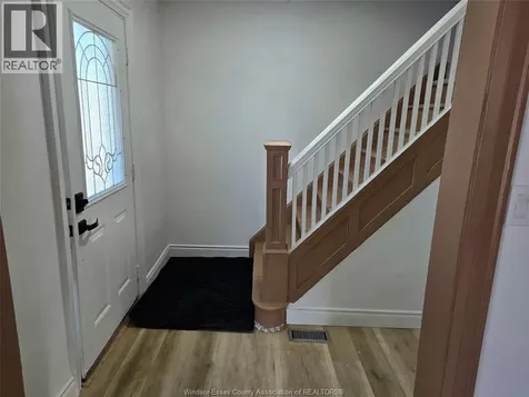 1126 Louis Avenue Windsor ON N9A 1Y2