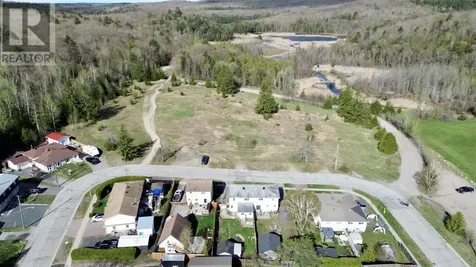 30B Washington Crescent Elliot Lake ON P5A 2L8