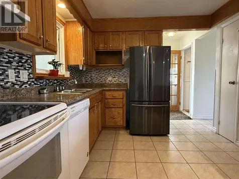 30B Washington Crescent Elliot Lake ON P5A 2L8