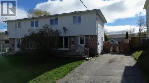 30B Washington Crescent Elliot Lake ON P5A 2L8