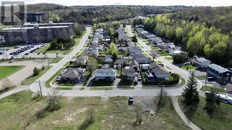 30B Washington Crescent Elliot Lake ON P5A 2L8