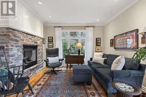 853 Wingate Drive Ottawa ON K1G 1S4