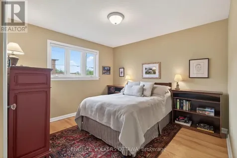 853 Wingate Drive Ottawa ON K1G 1S4