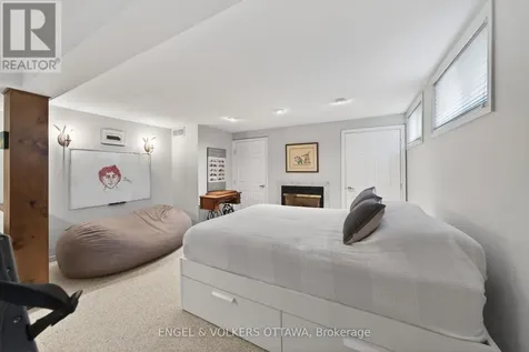 853 Wingate Drive Ottawa ON K1G 1S4