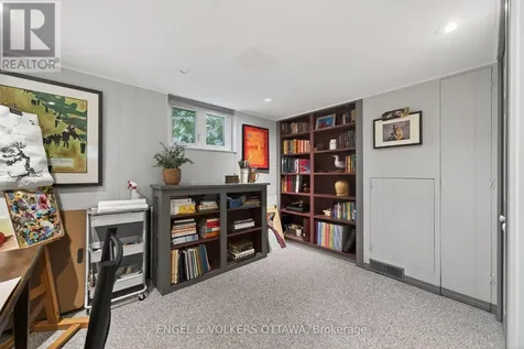 853 Wingate Drive Ottawa ON K1G 1S4