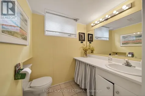 853 Wingate Drive Ottawa ON K1G 1S4