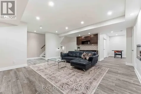 7025 Still Meadow Way Ottawa ON K4P 0C9