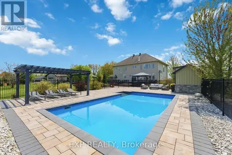 7025 Still Meadow Way Ottawa ON K4P 0C9