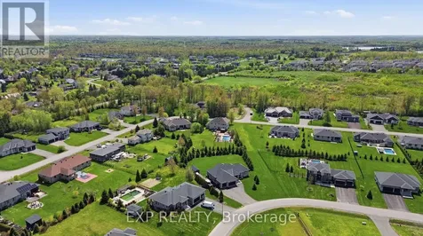 7025 Still Meadow Way Ottawa ON K4P 0C9