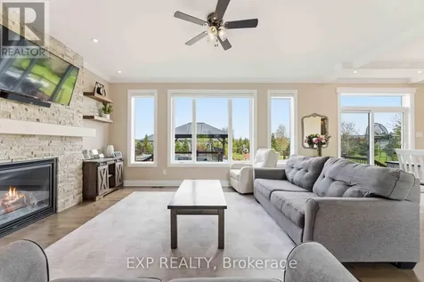 7025 Still Meadow Way Ottawa ON K4P 0C9