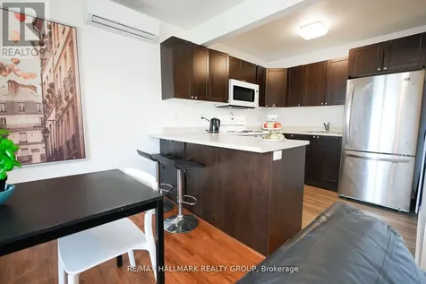 924 Bermuda Avenue Ottawa ON K1K 0V6
