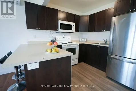 924 Bermuda Avenue Ottawa ON K1K 0V6