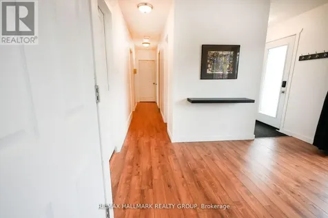 924 Bermuda Avenue Ottawa ON K1K 0V6