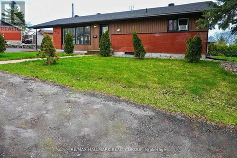 924 Bermuda Avenue Ottawa ON K1K 0V6