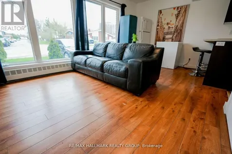 924 Bermuda Avenue Ottawa ON K1K 0V6