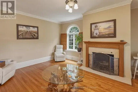 560 Raglan Street South Renfrew ON K7V 1R8