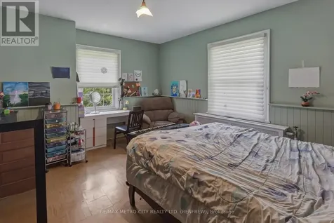 560 Raglan Street South Renfrew ON K7V 1R8