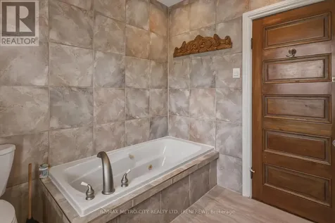 560 Raglan Street South Renfrew ON K7V 1R8