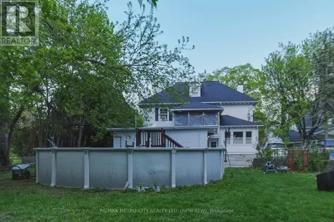 560 Raglan Street South Renfrew ON K7V 1R8