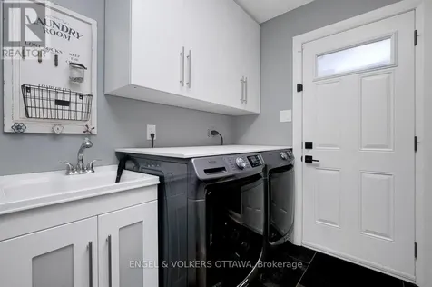 2766 Harwood Avenue Ottawa ON K2B 8H7