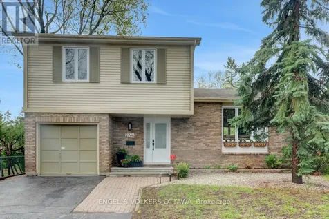 2766 Harwood Avenue Ottawa ON K2B 8H7